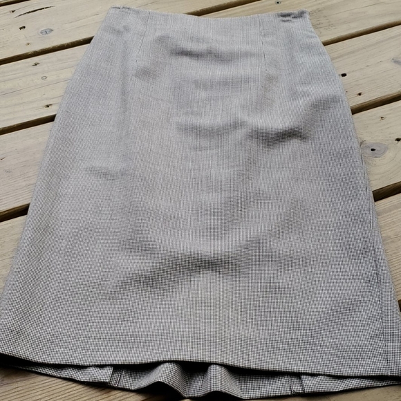 Banana Republic Dresses & Skirts - Banana Republic wool pencil skirt brown